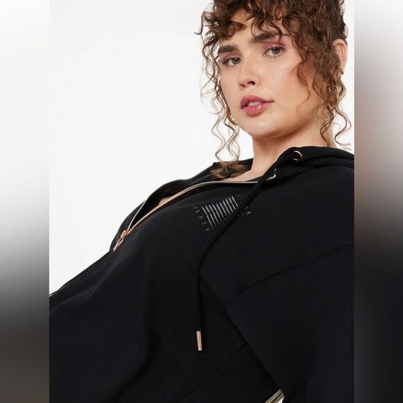 Savage fenty forever savage hooded Sleep onesie Caviar/black in Large NWT in pkg - Picture 5 of 9